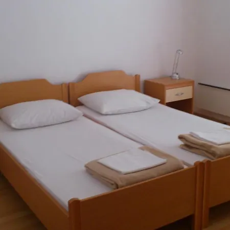 Dia Apartment *